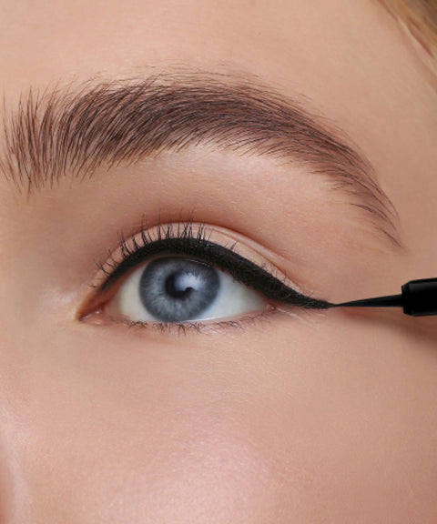 Eyeliner Liquid With Soft Brush - Photo 6